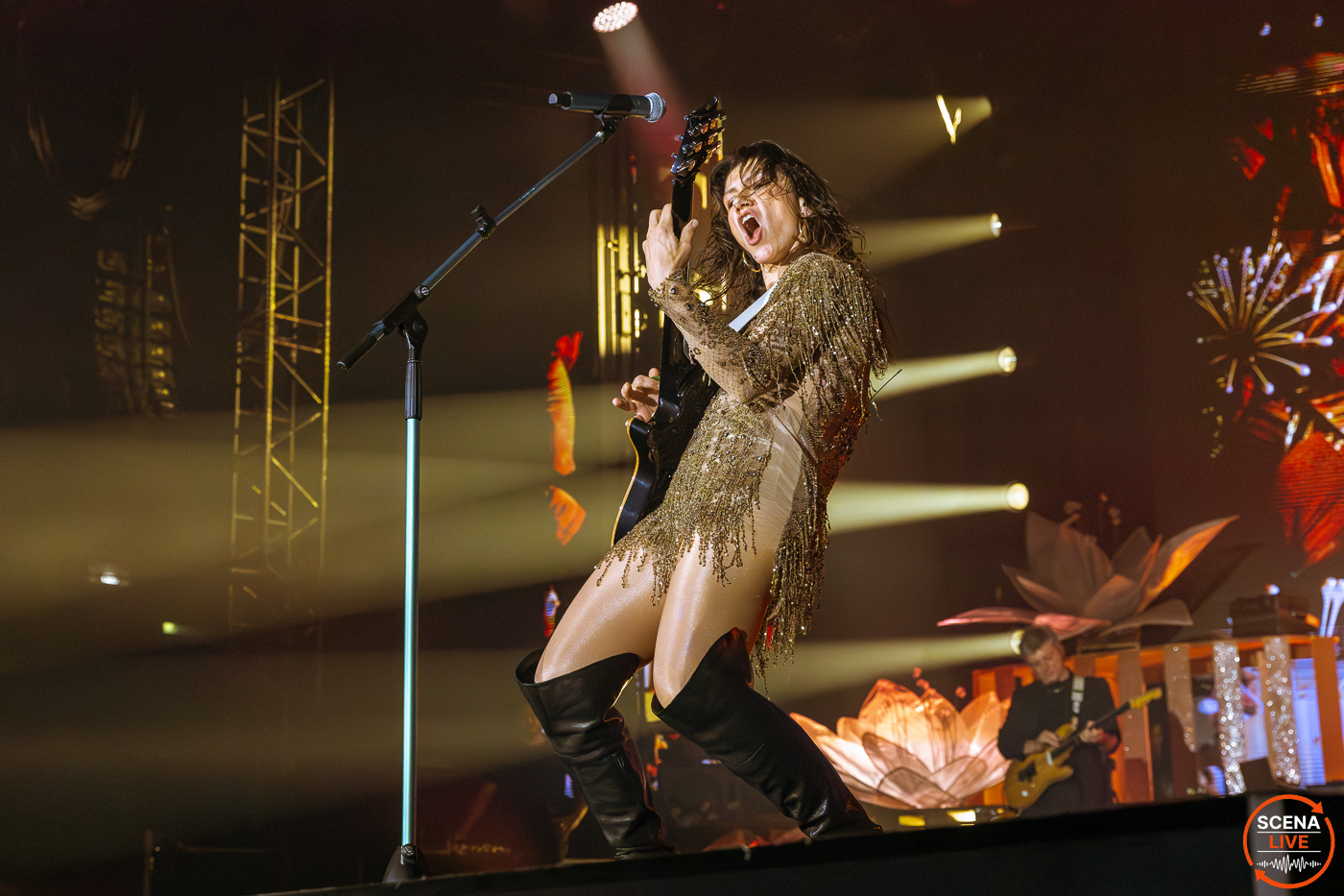 Elisa – Palaflorio Bari 07/05/26