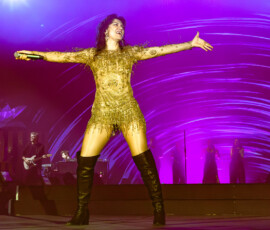 Foto live realizzata da Oronzo Lavermicocca per Scena Live durante il concerto di Elisa - Palaflorio - Bari 07/05/2026
