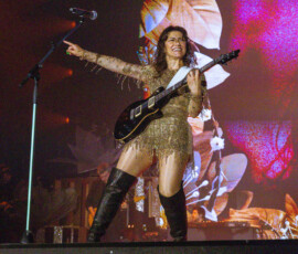 Foto live realizzata da Oronzo Lavermicocca per Scena Live durante il concerto di Elisa - Palaflorio - Bari 07/05/2026